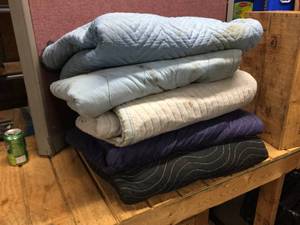 5 Padded Packing Blankets