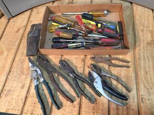Group Wrenches - Screw Drivers