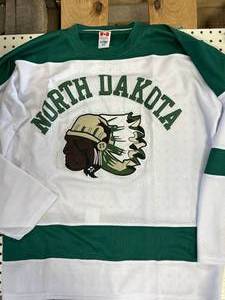 UND Old School Jersey
