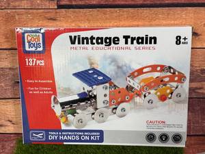 New 137pc Vintage Train Erector Set