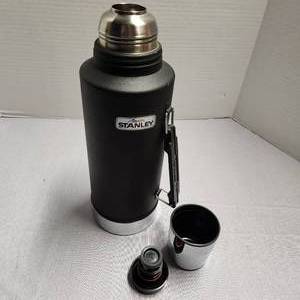 Aladdin Stanley Thermos - Model A945DH - Half Gallon Capacity