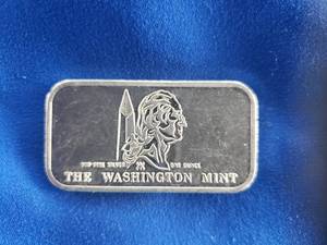 lot 8 image: 1 Oz. .999 Silver The Washington Mint