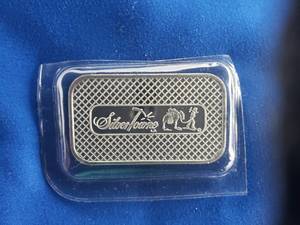 lot 13 image: SilverTowne One Ounce .999 Fine Silver