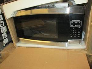 lot 12 image: Hamilton Beach 1.6 Cu. Ft. 1000-Wat...