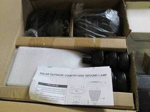 lot 154 image: box of outdoor items please see pic...