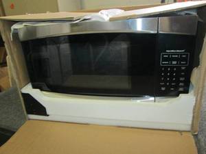 lot 64 image: Hamilton Beach 1.6 Cu. Ft. 1000-Wat...