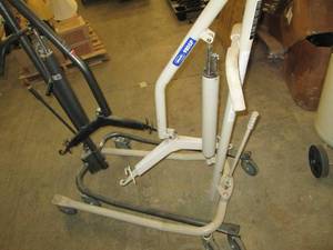 lot 215 image: 2 lifts ...