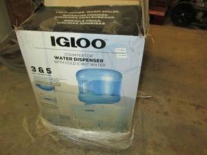lot 218 image: Igloo countertop water dispenser wi...