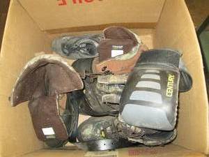 lot 222 image: Box of boots and shoes with boxing ...