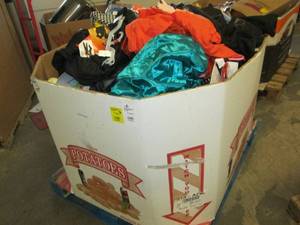 lot 235 image: Pallet of Halloween ...