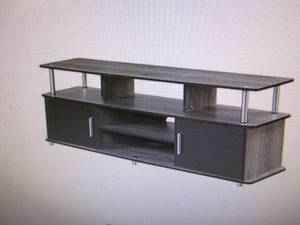 lot 84 image: Convenience Concepts XL Monterey TV...