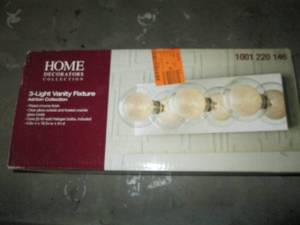lot 271 image: Home decorators 3- light vanity fix...
