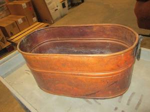 lot 282 image: Metal decor ...