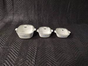 Set of 3 Baking Dishes with Glass Covers