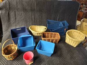 Small Storage Totes and Baskets