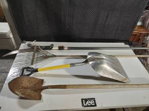 Shovels, Rake, Extendable Saw