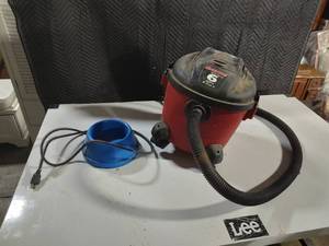 6 Gallon ShopVac and Heated Pet Bowl
