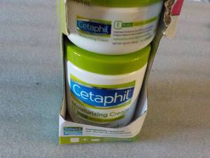Cetaphil Moisturizing Cream...