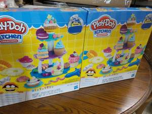 2 Play Doh Kitchen Creations...