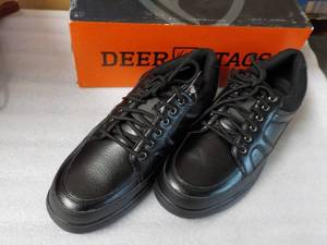 Deer Stags Black size 10.5M Mens S...