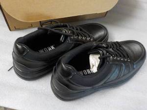 DS Works Mens size 9 Shoes- new in...