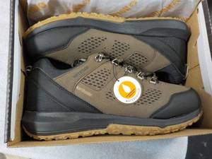 Northside size 10 Waterproof Shoes...