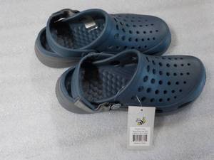 Joybees size W5 Clogs new...