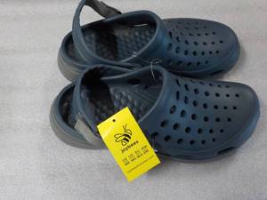 Joybees size W6 Clogs new...