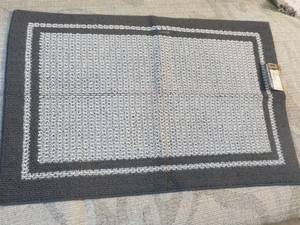 New Generation Accent Rug 36 x 45...