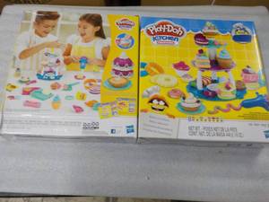 2 Play Doh Kitchen Creations...