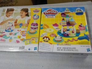 2 Play Doh Kitchen Creations...