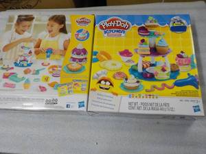 2 Play Doh Kitchen Creations...