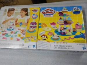 2 Play Doh Kitchen Creations...