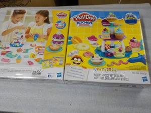 2 Play Doh Kitchen Creations...
