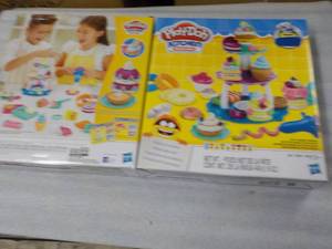 2 Play Doh Kitchen Creations...