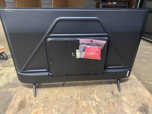 lot 984 image: TCL 50 CLASS 4-SERIES 4K UHD HDR LED SMART ROKU TV - 50S435