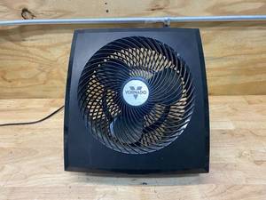 lot 94 image: VORNADO Whole Room Air Circulator Fan (279T)