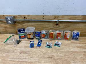 lot 105 image: Lot of Various ScrewNails Etc...