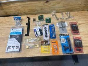 lot 107 image: Lot of Various Hardware