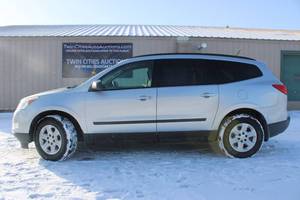 2012 Chevrolet Traverse LS - 2 OWNERS - NO RESERVE