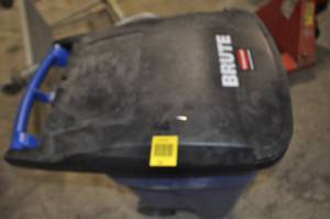 Rubbermaid Brute Garbage Can with Wheels