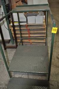 Metal Step Stair with Shelf