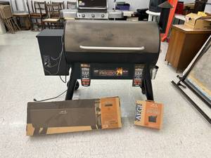 Traeger Pro Series 22 Grill with Extras