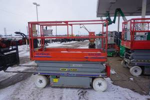 Sky Jack Model SJIII3220 Electric Scissors Lift
