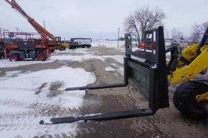 Brand New Made In America Universal Mount Bobcat Skid Loader Skid Steer Walk Through Pallet Fork Attachment