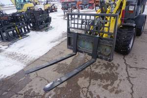 Brand New Made In America Universal Mount Bobcat Skid Loader Skid Steer Pallet Fork Attachment