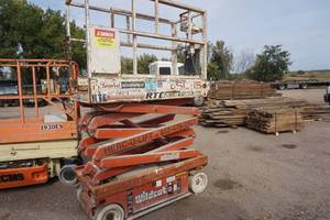 Snorkel Model SL 15 Wild Cat Scissors Lift