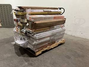 lot 76 image: Full Pallet of Mixed Vinyl Flooring