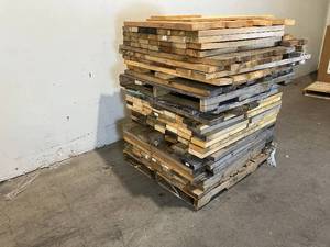 lot 103 image: Pallet of 4 Ft. Wood