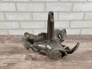 lot 183 image: Cast Iron WALLEYE Anchor - Made by DOTSON MFG in Mankato MN